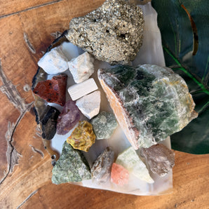 Boon's Crystals Rough MYSTERY Gift Box