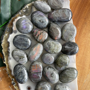 Labradorite Palm Tumble | Small