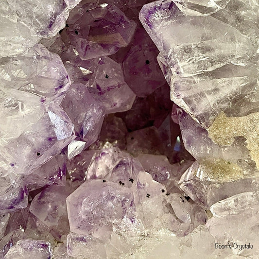 Amethyst | Phone Background FREE
