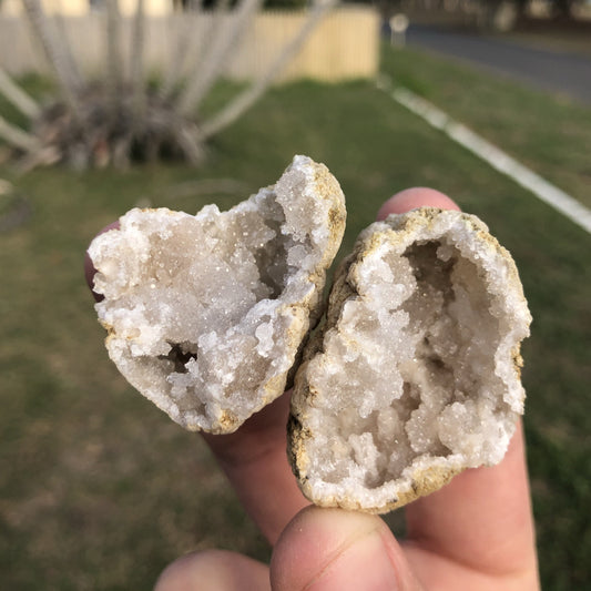 "Break at Home" Geode Discovery Kit - Small Pack